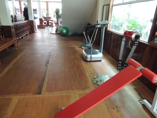 Seng Hout Hotel1
