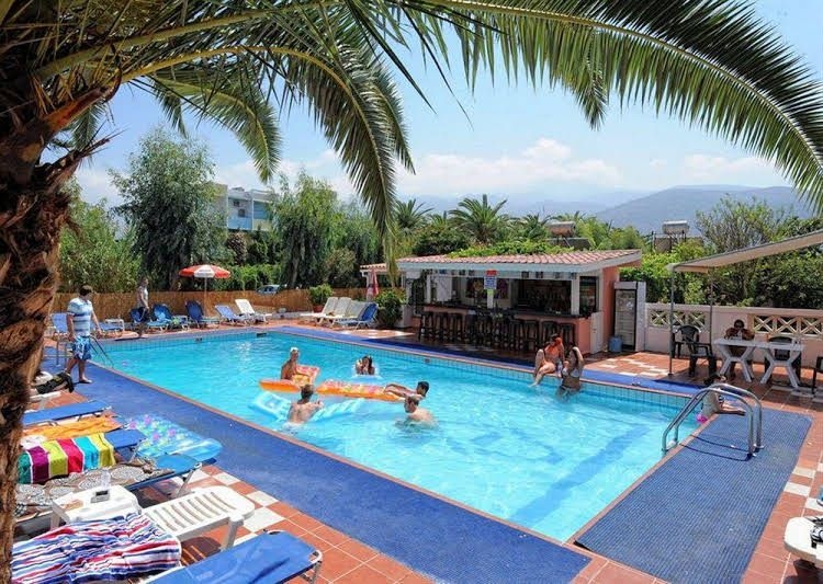 Primavera Beach Hotel Studios & Apartments3