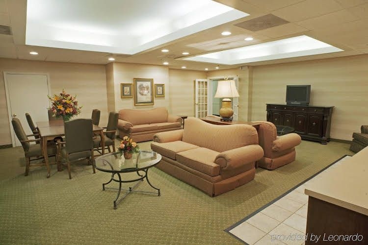 Fredericksburg Hospitality House Hotel4