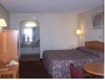 Budget Inn West Melbourne2