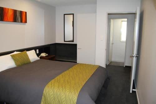 One-Bedroom Apartment with Spa Bath