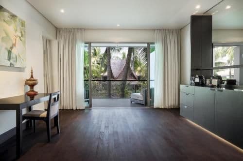 One-Bedroom Palm Suite