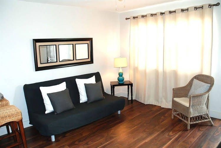 Hotel183