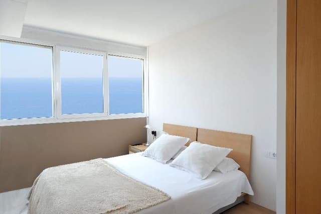 APARTMENT SEA VIEW THREE BEDROOMS