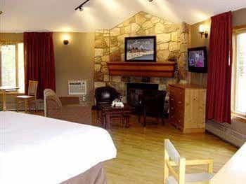 Nakoda Lakeside Lodge