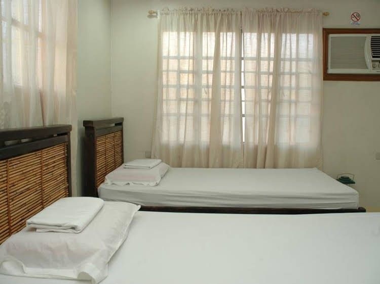 Manila International Youth Hostel1