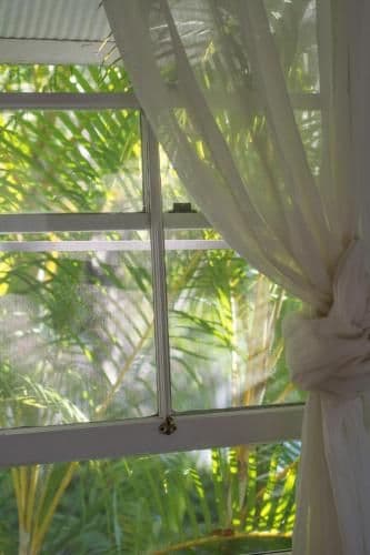 Queen Room with Private Bathroom