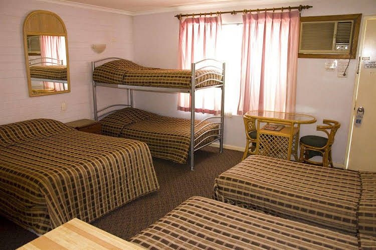 White Gum Motel0