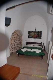 Goulas Traditional Guesthouse3