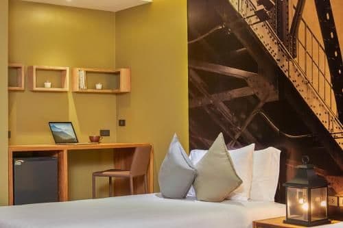 Deluxe Double or Twin Room