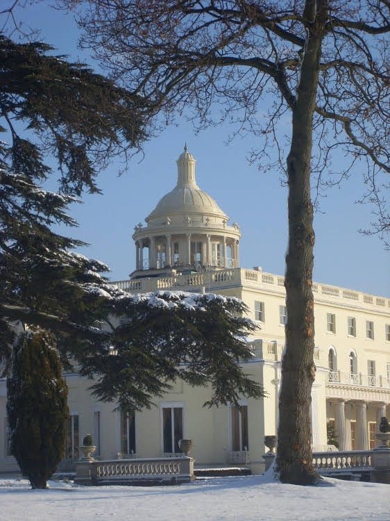 Stoke Park0