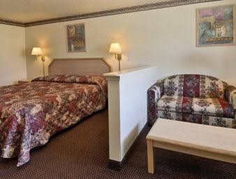 Knights Inn San Antonio/Near Seaworld4