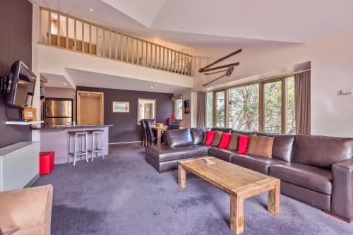 Three-Bedroom Apartment - Loft