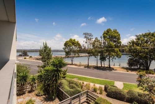 Three-Bedroom Townhouse - Lake View