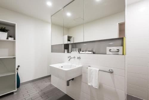 Three-Bedroom Townhouse - Lake View