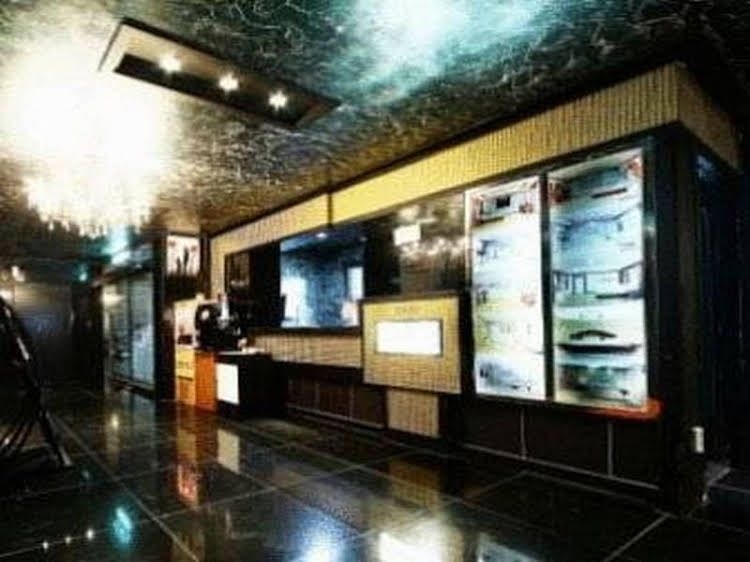 Hotel Lust1