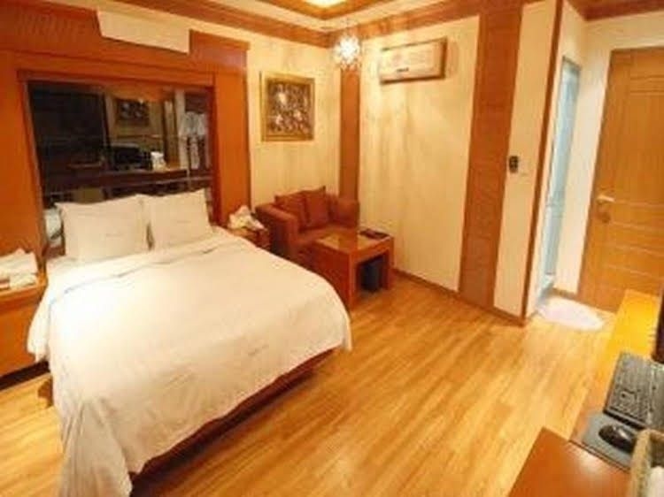 Hotel Lust3