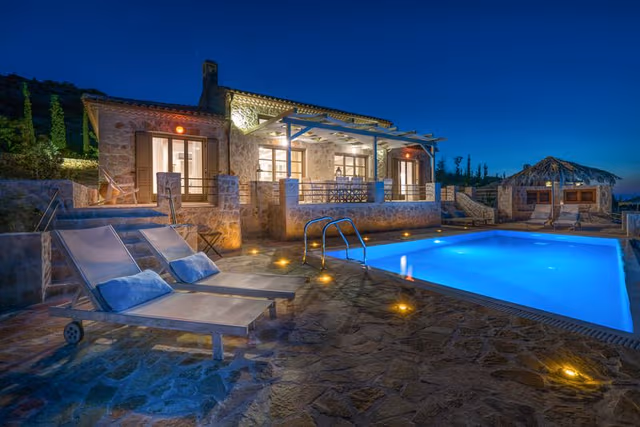 VILLA FOUR BEDROOMS