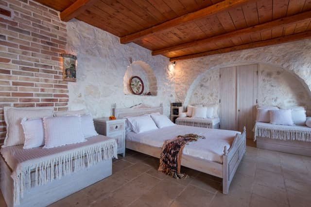 VILLA FOUR BEDROOMS WITH PRIVATE POOL