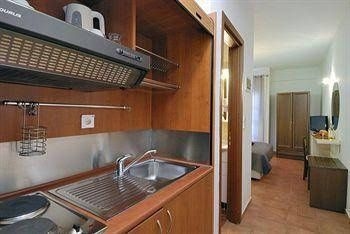 Enalion Hotel0