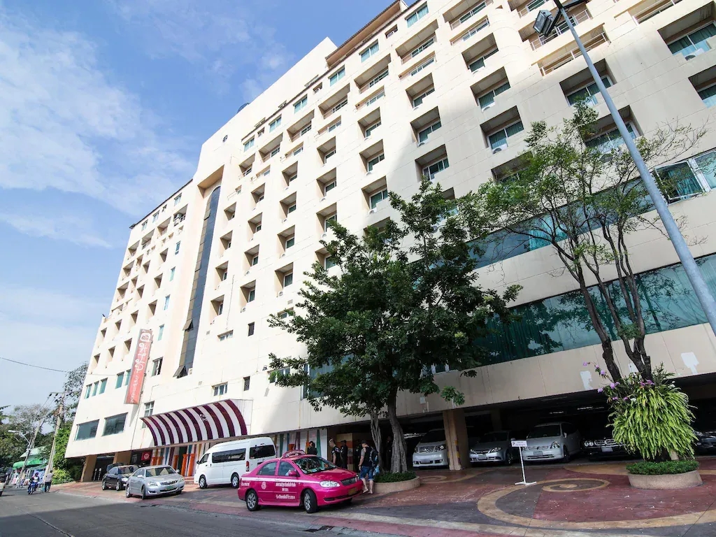 โรงแรมฮิพ กรุงเทพ (Hip Hotel Bangkok)0