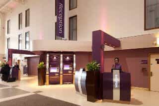 Premier Inn Heathrow Airport (Bath Road)