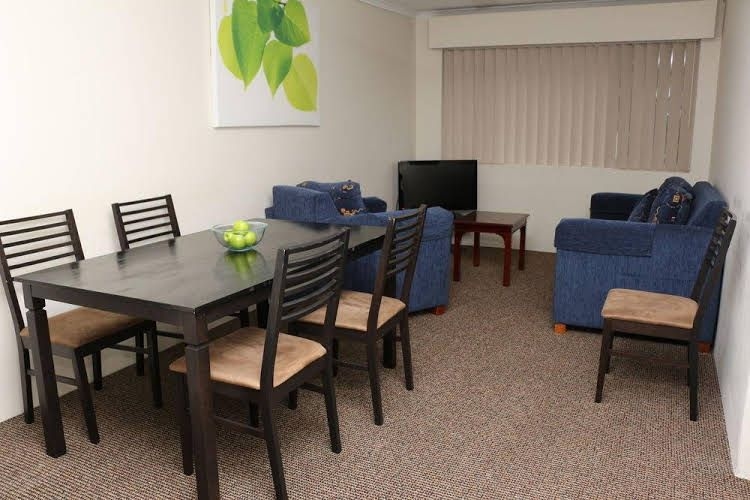 Aabon Holiday Apartments & Motel1