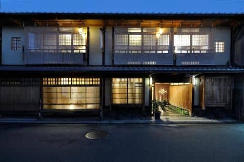 Traditional Kyoto Inn serving Kyoto cuisine IZYASU - Former Ryokan Izuyasui Traditional Kyoto Inn serving Kyoto cuisine IZYASU - Former Ryokan Izuyasui