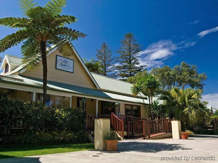 Governors Lodge Resort Hotel