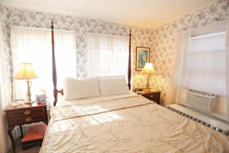 Atlantic House Bed & Breakfast4