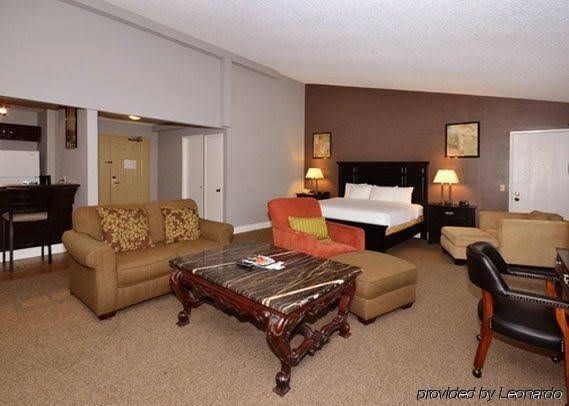 Quality Inn & Suites Indio2