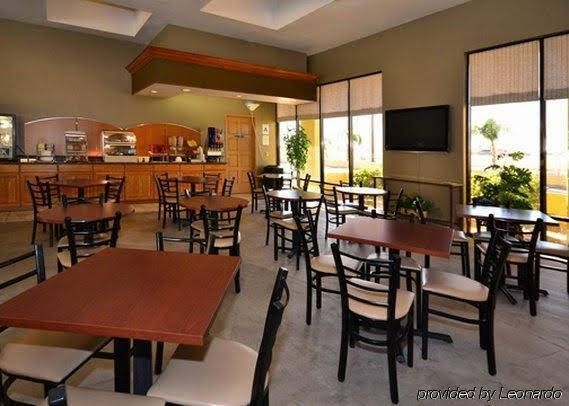 Quality Inn & Suites Indio1