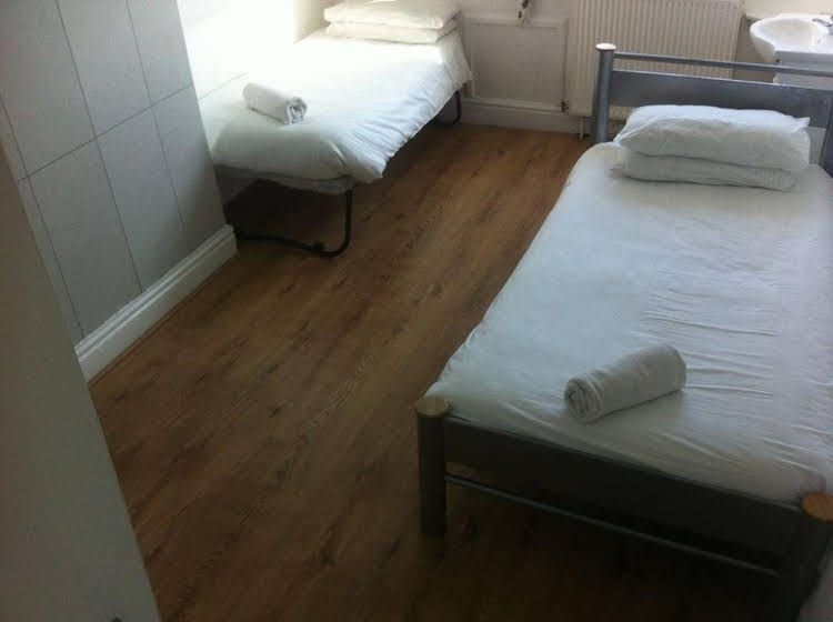 Boscombe Reef Hotel3