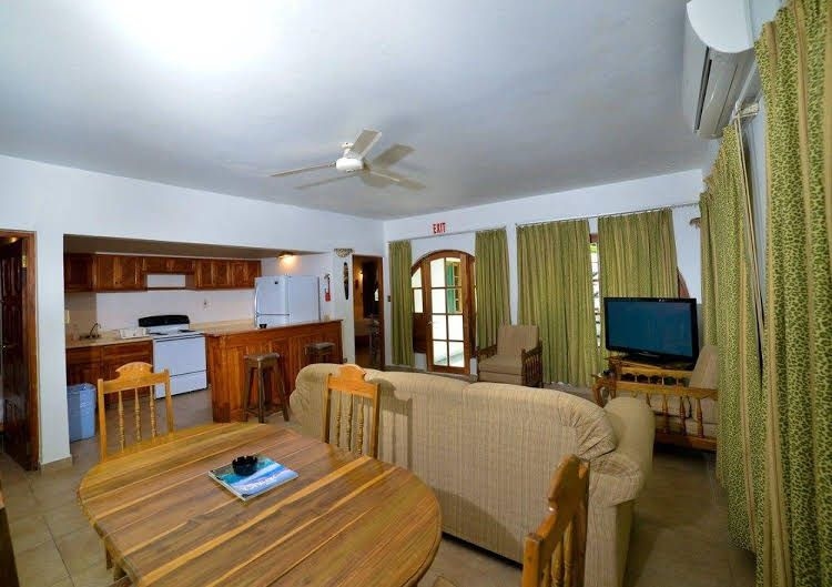 Beach House Villas Negril0