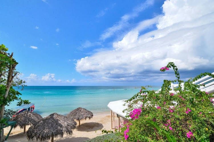 Beach House Villas Negril2
