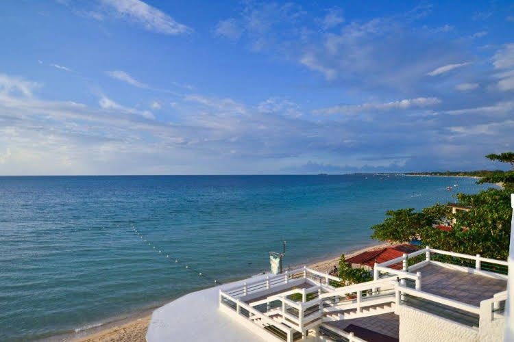 Beach House Villas Negril3