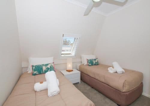 Three-Bedroom Penthouse with Ocean Views - Penthouse 10