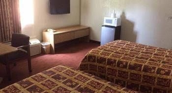 American Inn0