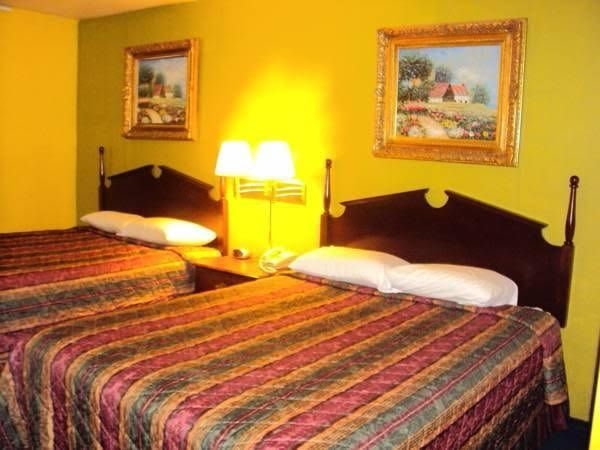 Country Hearth Inn - Bowling Green3