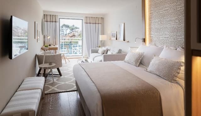 DOUBLE DELUXE SEA VIEW WITH BALCONY