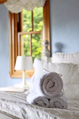 Queen Room with Spa Bath