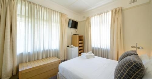 Neutral Bay Lodge1