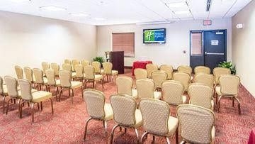 Comfort Suites Elkton near the University of Delaware3