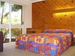 Smart Motels Bert Hinkler2