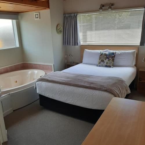 Studio with Partial Lake View - Adults Only