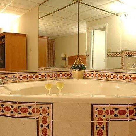 Capri Lynbrook Motor Inn4