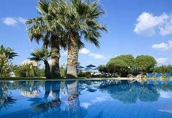 Malia Bay Beach Hotel & Bungalows1