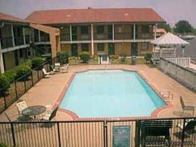 Budget Host Inn and Suites Memphis Budget Host Inn and Suites Memphis