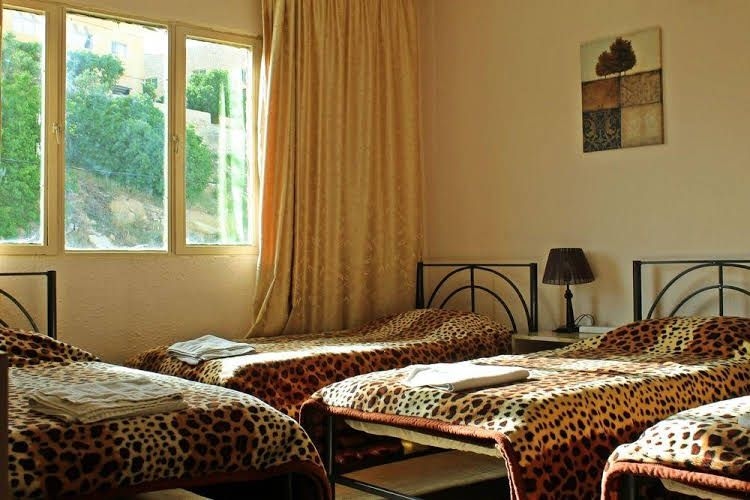 Rocky Mountain Hotel0