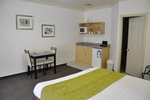Executive Studio with Spa Bath